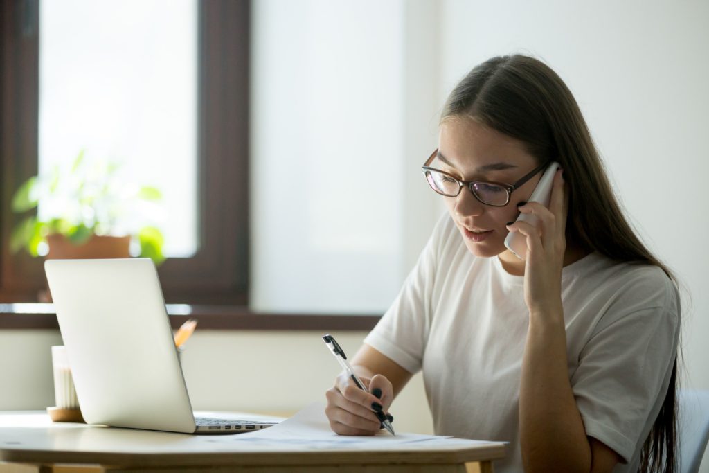 wawancara narasumber lewat telepon