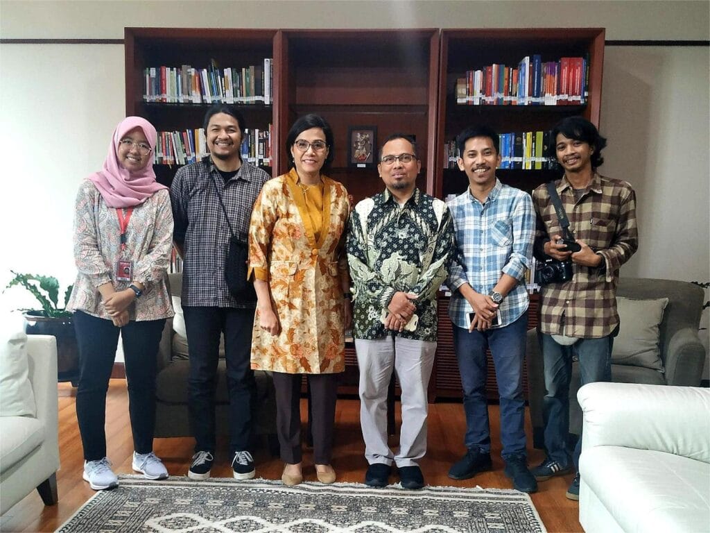 Perjalanan Beralih Karier: Dari Jurnalis Pencari Berita ke Pencipta Pesan untuk Komunikasi Korporat